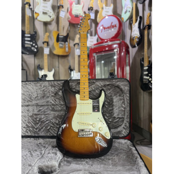 FENDER American Professional II Stratocaster touche Erable Anniversary 2-Color Sunburst - Stock B