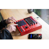 AKAI MPC-ONE+ station de production autonome desktop rouge