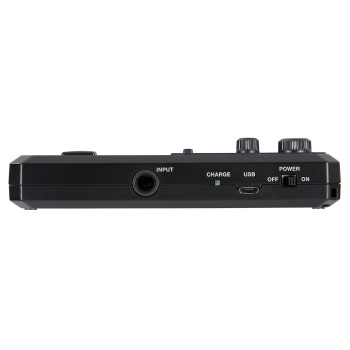 BOSS POCKET-GT pocket sized, desktop multi effects processer avec youtube intergration