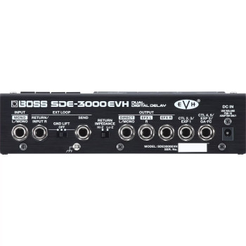 BOSS SDE-3000-EVH faithful recreation of classic roland 80’s rack delay in pedale format (van halen signature)