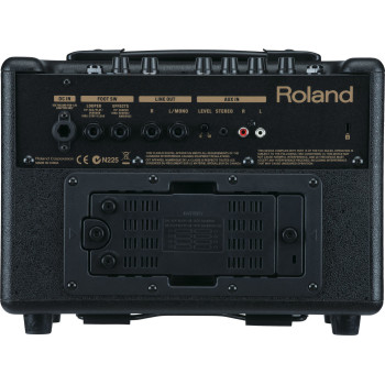 ROLAND AC-33 15w + 15w battery acoustic amp avec reverb chorus and looper