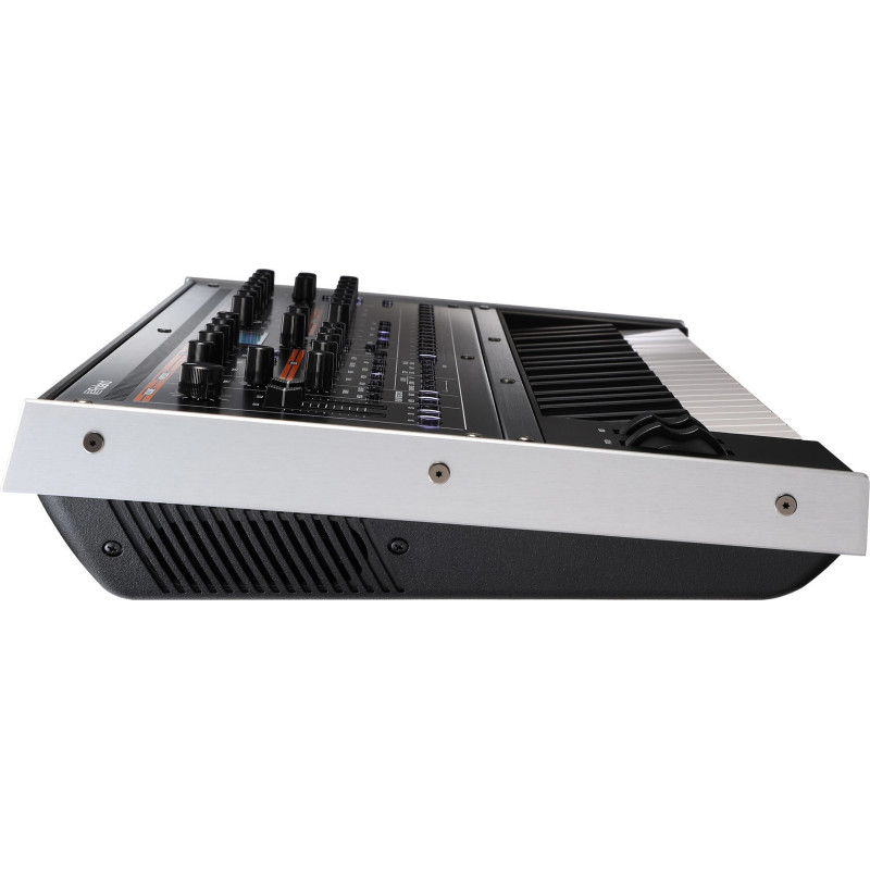 ROLAND JUPITER-XM keyboard synthesizer