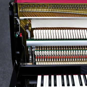 YAMAHA B1 PE piano droit serie b 1,09m/noir brillant