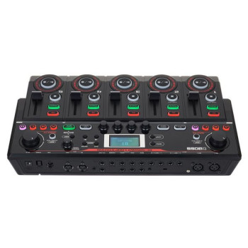 BOSS RC-505MK2 tabletop looper avec 5 tracks and mic inputs. ideal pour beatboxers / multi instrumentalists