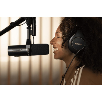 SHURE SM7DB microphone broadcast dynamique avec préamp