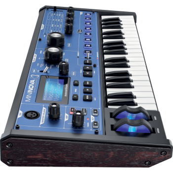 NOVATION MININOVA synthétiseur mininova
