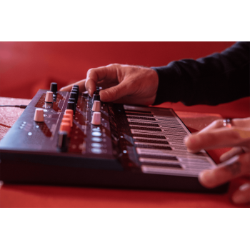 ARTURIA MICROFREAK microfreak synthétiseur numérique algorithmique