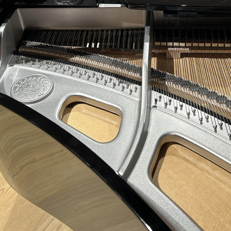 KAWAI GL10 Noir laque Silver (Accastillage Chrome - Cadre argent) - 153cm - Mecanique Millenium III - Ralentisseur